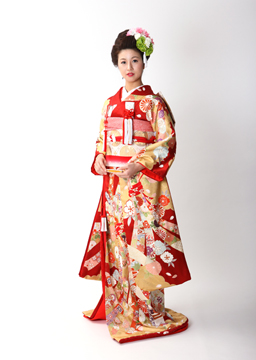 花嫁衣裳・赤色の引き振袖